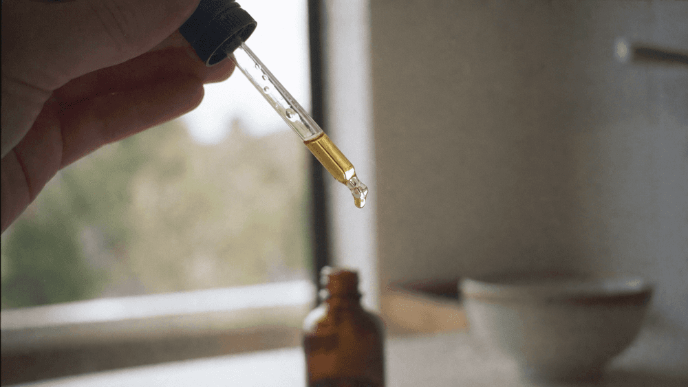 The dropper is a measuring tool. The 60-second hold is the delivery mechanism.